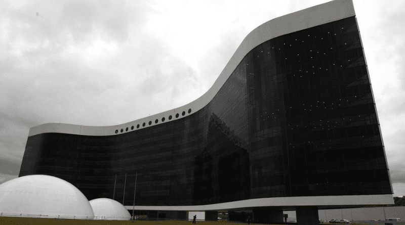 TSE debate regulamentações eleitorais com foco em IA e armas para eleições de 2024