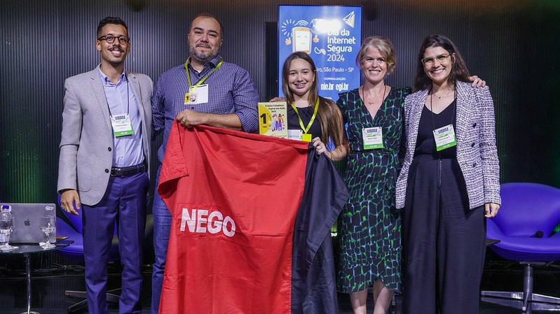 Estudante paraibana vence prêmio nacional com aplicativo contra cyberbullying