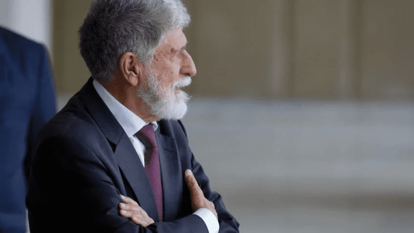 Amorim afirma que Israel é quem deve pedir perdão, não Lula