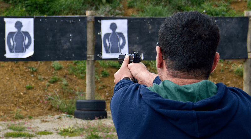 TCU Alerta: Licenças de CAC Concedidas a Condenados e Fragilidades no Controle de Armas pelo Exército