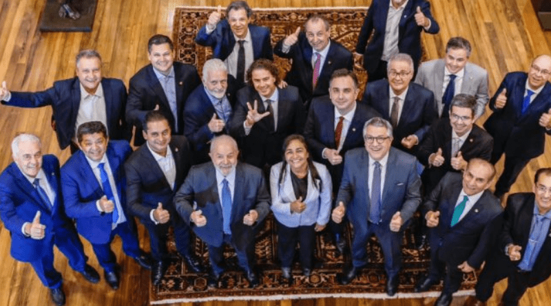 Lula Fortalece Articulação Política em Reunião com Base do Governo no Senado