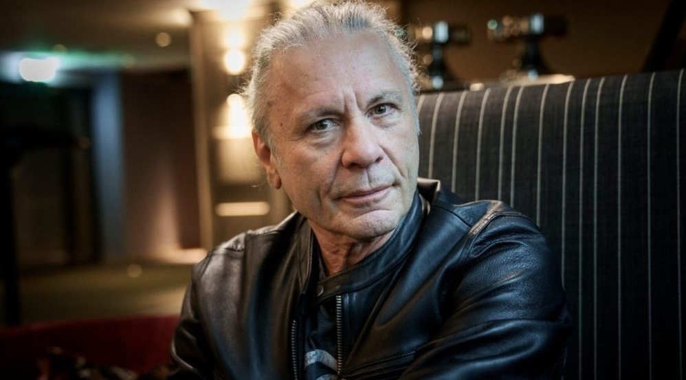 Bruce Dickinson destaca impacto do Black Album do Metallica no metal