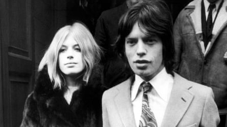 Marianne Faithfull, ícone singular do pop britânico, morre aos 78 anos