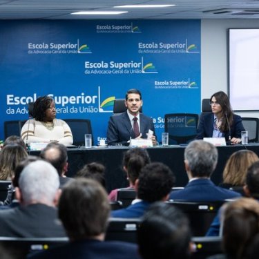 RSF pede que regulação das plataformas digitais seja prioridade no Brasil em 2025