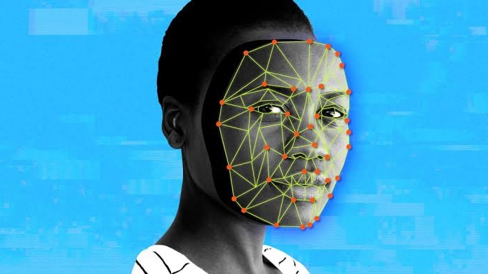 Câmara dos Deputados aprova projeto que criminaliza divulgação de imagens falsas de nudez geradas por IA