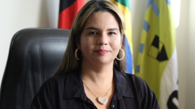 Justiça Pune Prefeita de Conde por Desvio de Verba em Viagem à Argentina