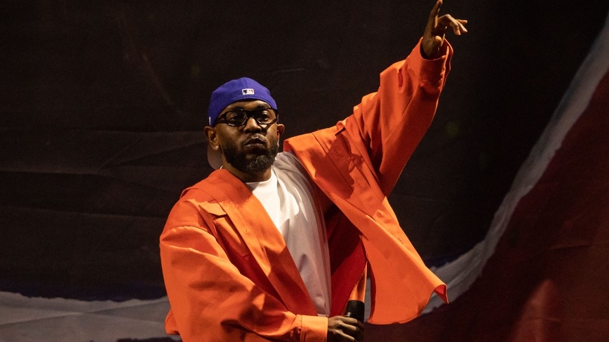 Kendrick Lamar Leva Narrativa Poderosa e SZA ao Palco do Super Bowl; Saiba Como Acompanhar