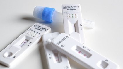 Covid-19: O Inimigo Invisível que Ainda Mata e Divide o Brasil