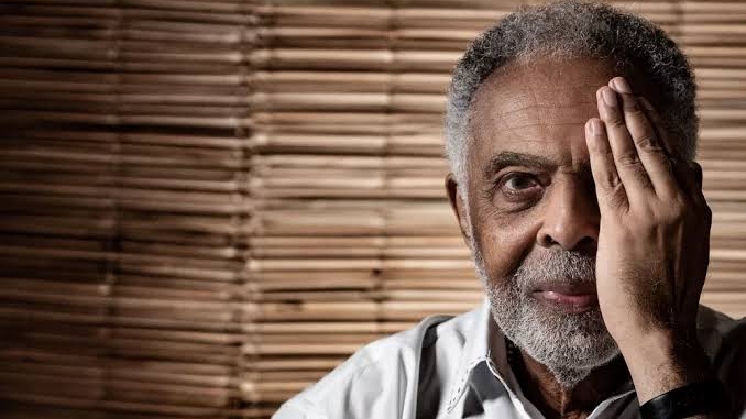 Gilberto Gil Enfrenta Protestos e Fake News por Patrocínio dos Correios