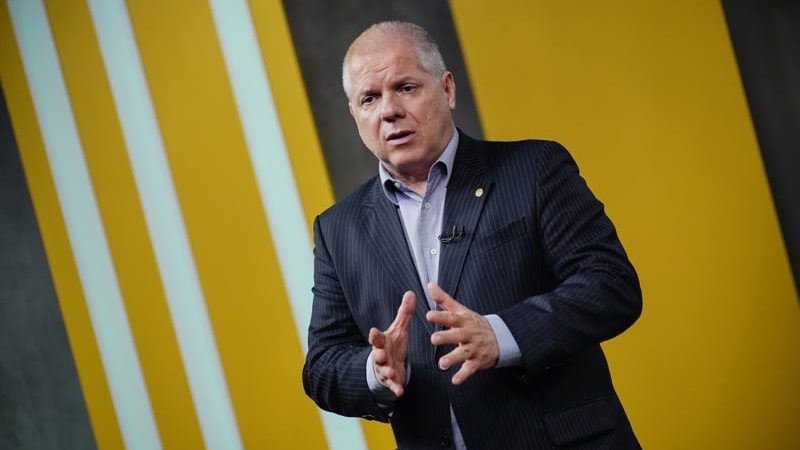 Escândalo no INSS: Lula demite presidente do órgão em meio a investigação por corrupção bilionária