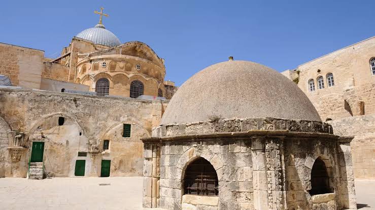 Arqueólogos afirmam ter encontrado local de sepultamento de Jesus com pistas da Bíblia