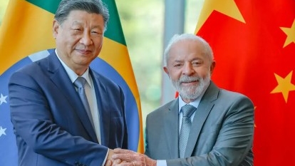China intensifica aproximação com Lula em meio à disputa geopolítica com os EUA, diz NYT