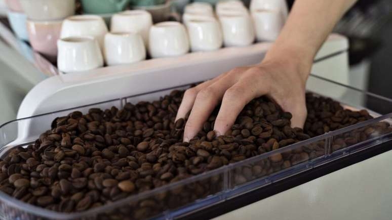 Estudo relaciona o consumo de café, arroz e ovos a níveis mais altos de substâncias químicas tóxicas no corpo