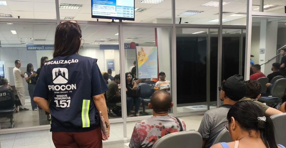 Banco Itaú é multado em R$ 220 mil pelo Procon em Campina Grande por desrespeito à Lei da Fila e prática abusiva