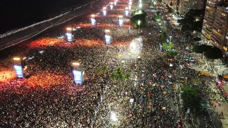 Lady Gaga Faz História no Rio com Show para 1,6 Milhão em Copacabana