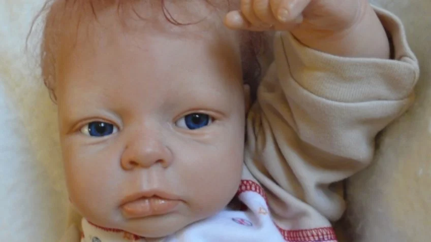 Justiça nega direitos trabalhistas a quem cria bebê reborn como filho