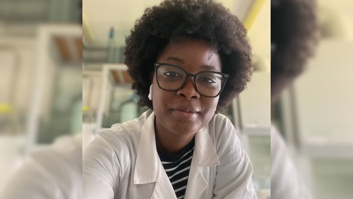 Brasileira é deportada da França mesmo com visto válido e denuncia maus-tratos