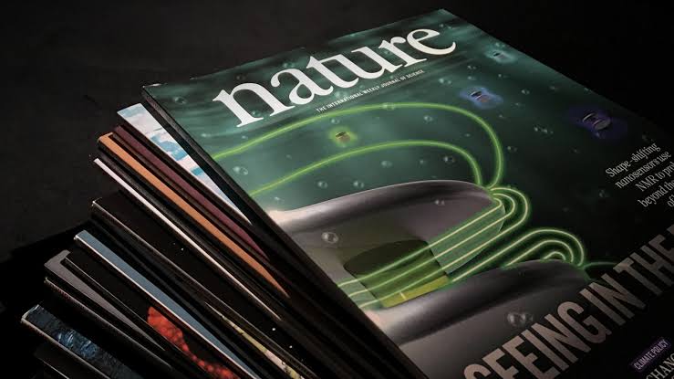 Nature Abre a “Caixa-Preta” da Ciência ao Publicar Revisões de Pares