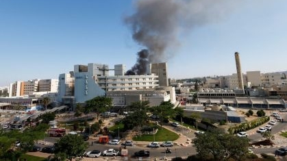 Israel Ameaça Líder do Irã Após Mísseis Atingirem Hospital e Ferirem Mais de 200