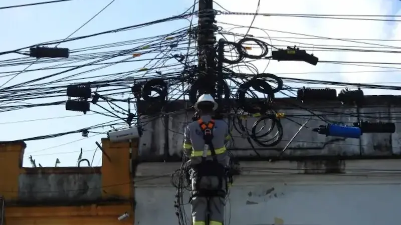 MPF suspende instalação de cabos em postes de João Pessoa e convoca audiência pública