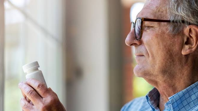 Anvisa suspende lotes de suplemento D-Ômega por erro na validade