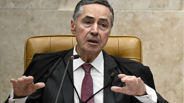 Barroso Rebate Tarifas de Trump: “Compreensão Imprecisa dos Fatos”