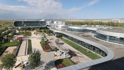 De Campos de Petróleo a Campos de GPUs: Xinjiang Impulsiona o Desenvolvimento da IA na China