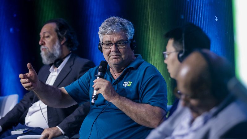 Brasil Lança Ofensiva para Ter Voz no Futuro da Internet