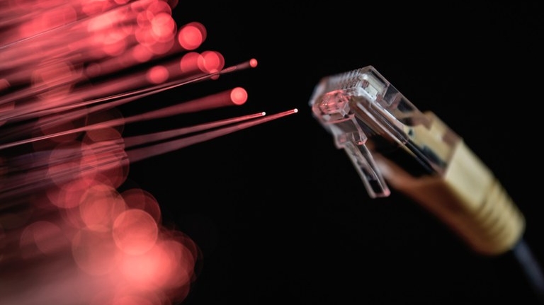 Anatel Encerra Dispensa de Outorga e Gera Corrida pela Regularização de Pequenos Provedores