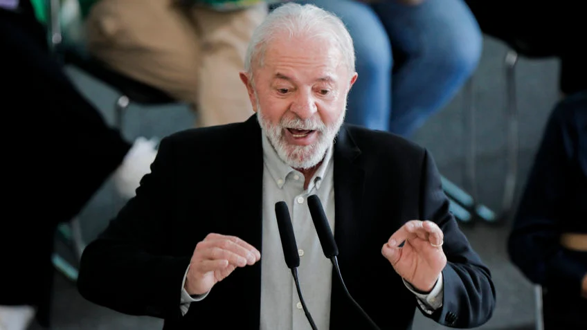 “Se não quiserem regulação, que saiam do Brasil”, diz Lula sobre big techs