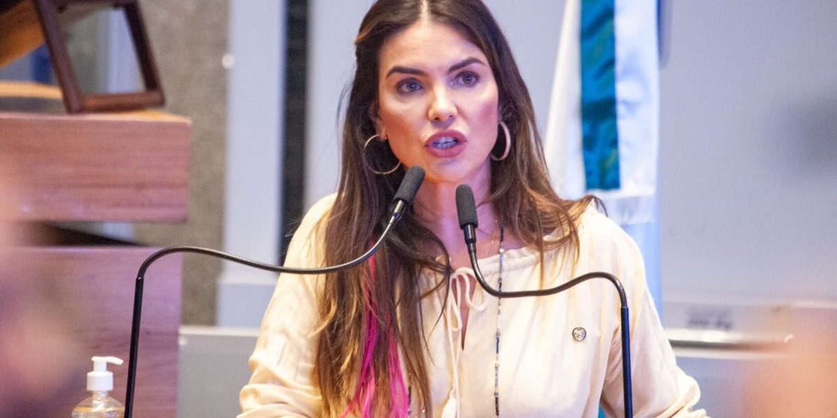 Deputada que chefia Procuradoria da Mulher é alvo de pedido de cassação por fala sobre ‘teste do sofá’