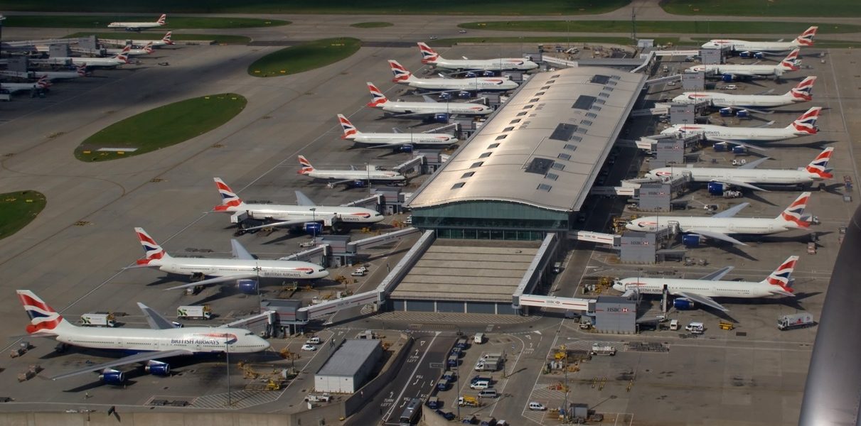 Caos aéreo na Europa: Ataque cibernético paralisa grandes aeroportos e expõe a fragilidade do sistema aéreo global