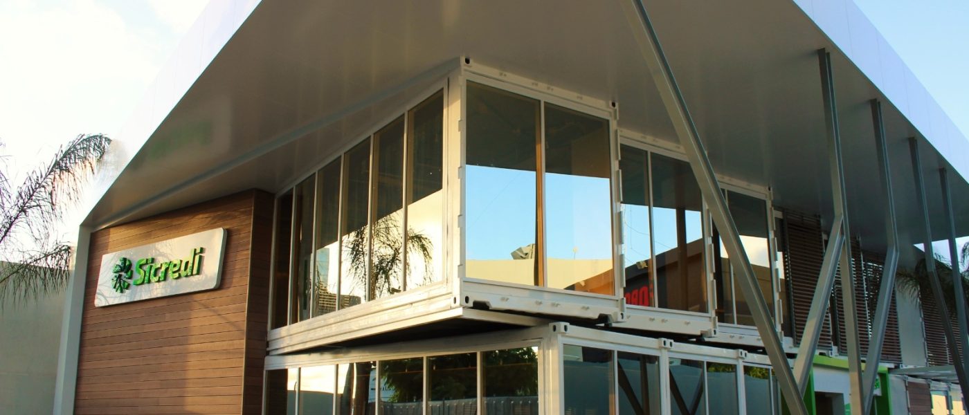 COP 30 e inovação sustentável: a primeira agência financeira feita com contêineres em João Pessoa