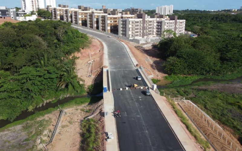 João Azevêdo entrega via que conecta Altiplano ao Hospital Universitário e participa de pré-embarque do Paraíba Sem Fronteiras