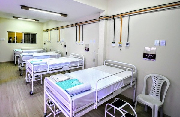 João Pessoa Sanciona Lei que Exige Cartazes Sobre Aborto em Unidades de Saúde, Gerando Debate